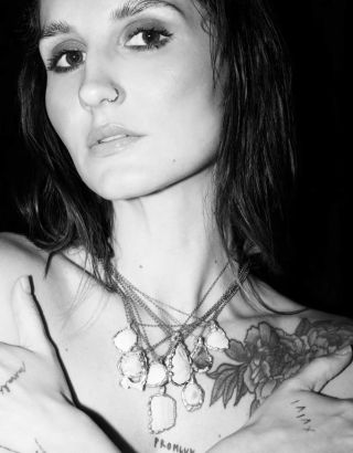 Šperk jako vzpomínka. 🌊 Na léto. Na písek ve vlasech. Na slanou kůži. Na chuť zmrzliny. Na slunce. Na paprsky. Na moře....