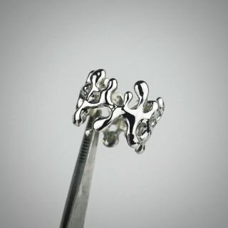 Mateřské znaménko, pigment, jizvy po akné, vyrážka, skrvna na oblečení, barva, sperma a orgasmus na povlečení, kontinenty...